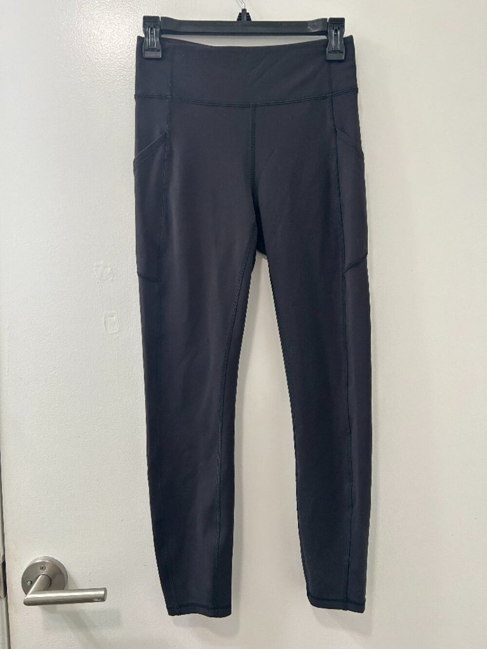 Lululemon Athletic 7/8 Leggings w/ Pockets